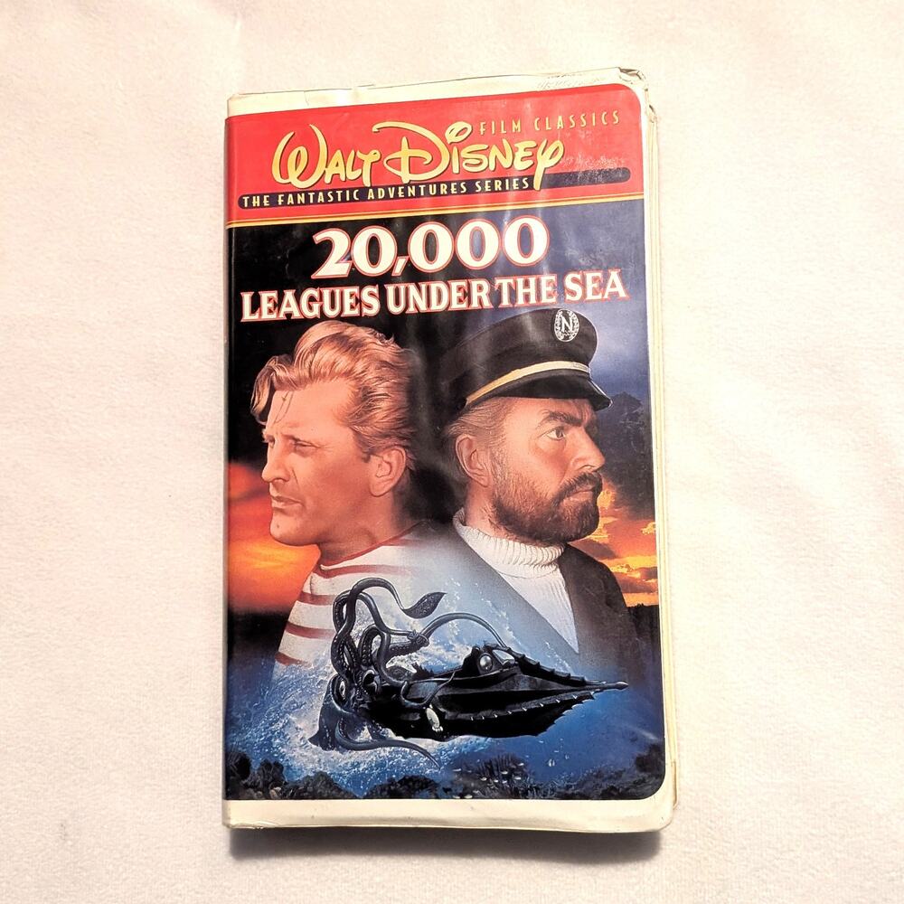 Disney's 20,000 Leagues Under The Sea Vintage VHS Clamshell